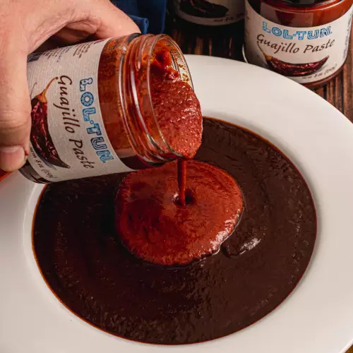 LOL-TUN - Chile Guajillo Paste - 9 oz (250 g) - 12 units