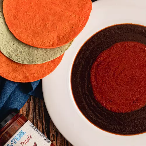 LOL-TUN - Chile Guajillo Paste - 9 oz (250 g) - 12 units