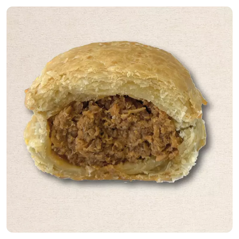 Puff Pastry Stuffed with beef, vegetables and sauce E