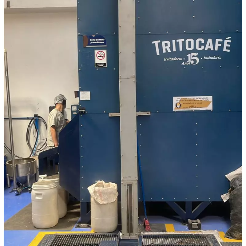 Roasted Coffee. Net Wt. 16 Oz. 100% arabica Colombian Coffee. Geisha variety. Ground or whole bean