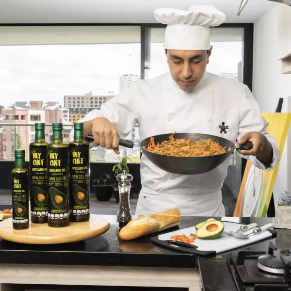 Hey Chef | Avocado Oil | Natural flavor | Extra Virgin | 100% natural |  Vegan | 8.4 Oz E.