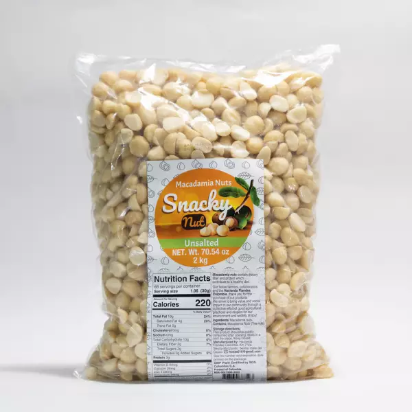 Macadamia Nuts / Unsalted / 70.54 oz (2 kg)