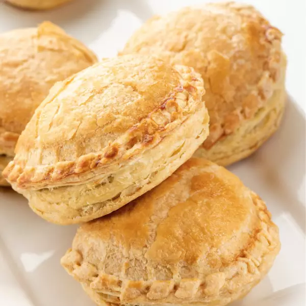 Puff Pastry Stuffed with ham & cheese E.