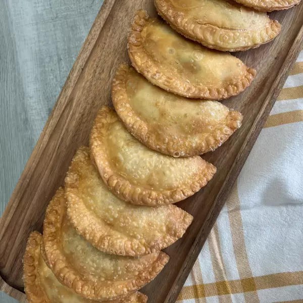 Yummy Puffies | Beef  Empanada Argentinian Stuffed With Chicken, Vegetables And Sauce Raw   | E.