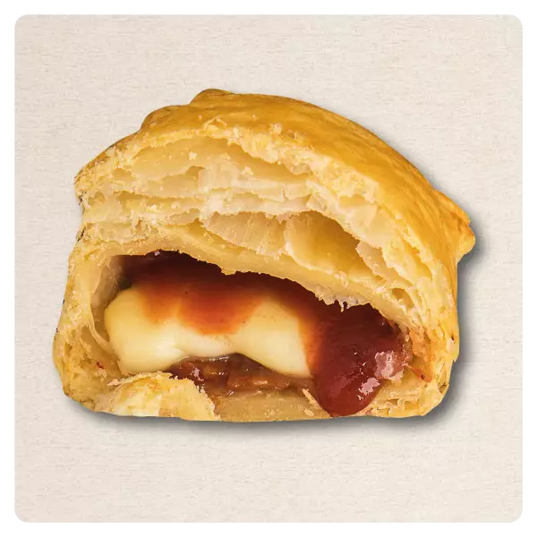 PUFF PASTRY STUFFED WITH GUAVA & CHEESE.RAW E