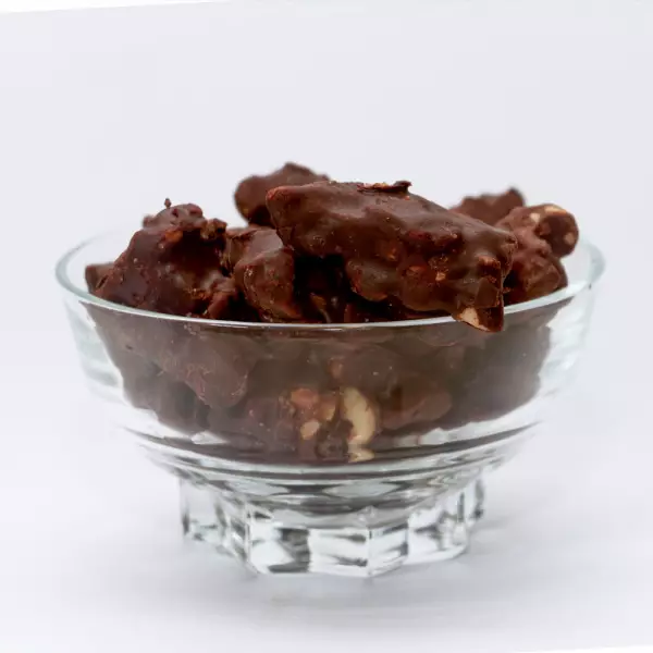 Macadamia Nuts / Rocks / 53% Cocoa / 1.83 oz (52g)