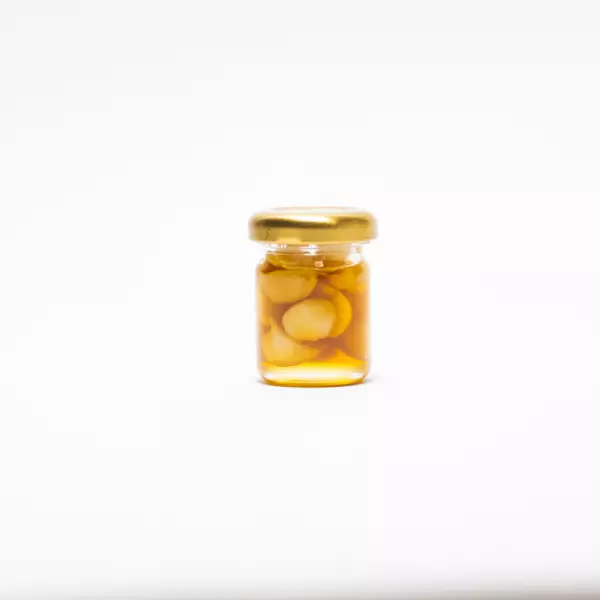 Macadamia Nuts / Wild Honeybee / 1.12 oz (32g)