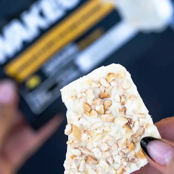 White Chocolate Bar Crushed Peanut 0.9 Oz